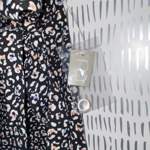 NWT, Maurices size medium skirt